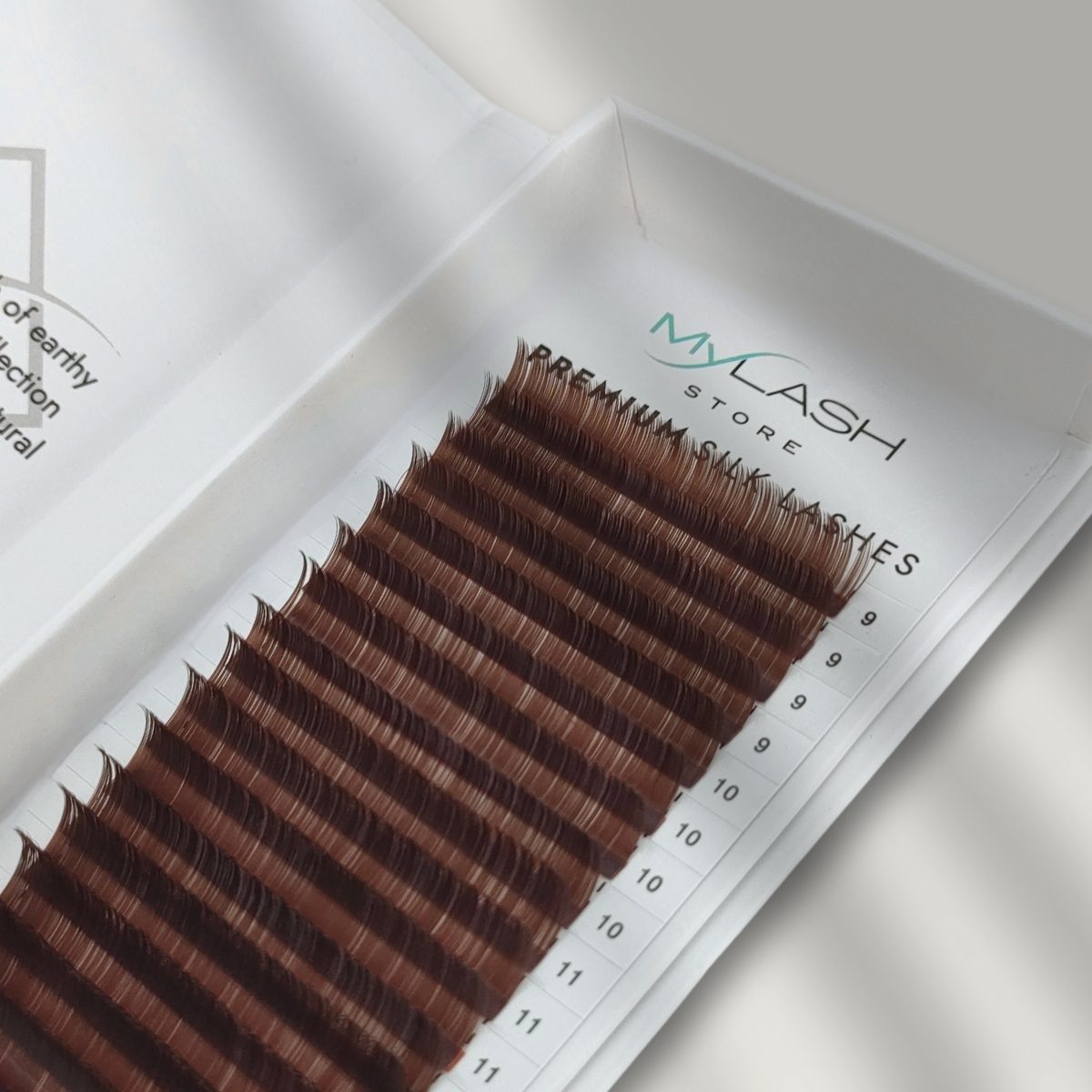 Medium Brown Lash Extensions - Tray Open