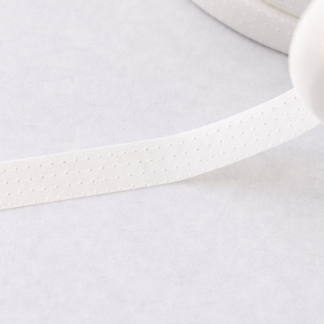 Slim Lash Tape Close Up